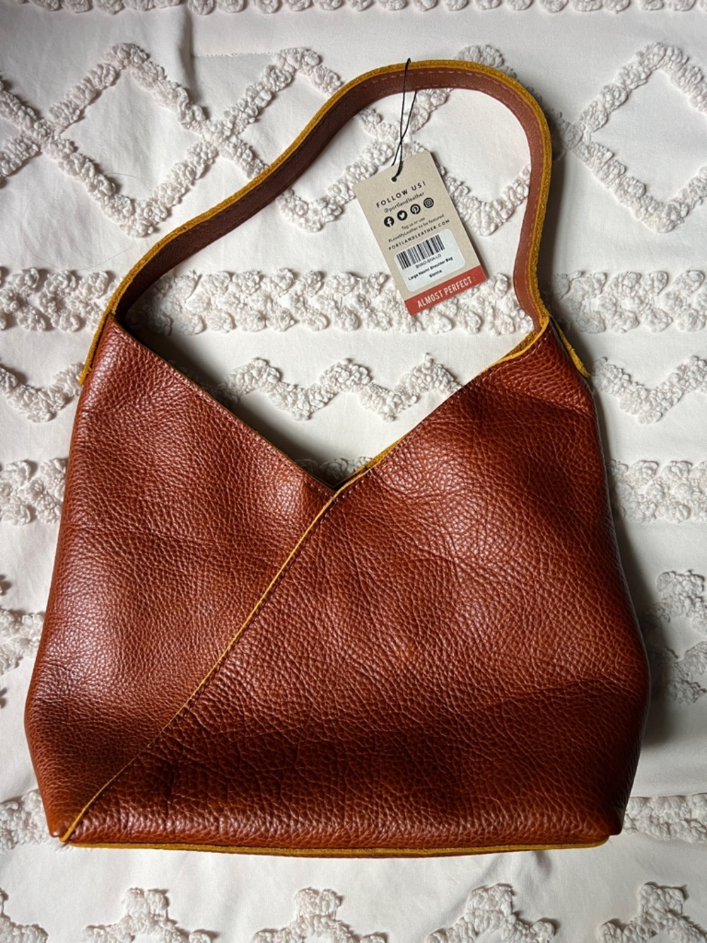 NWT Portland Leather Large Naomi in Sienna Shoulder Bag - Almost Perfect - Picture 2 of 7
